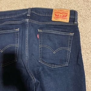 Men levis
